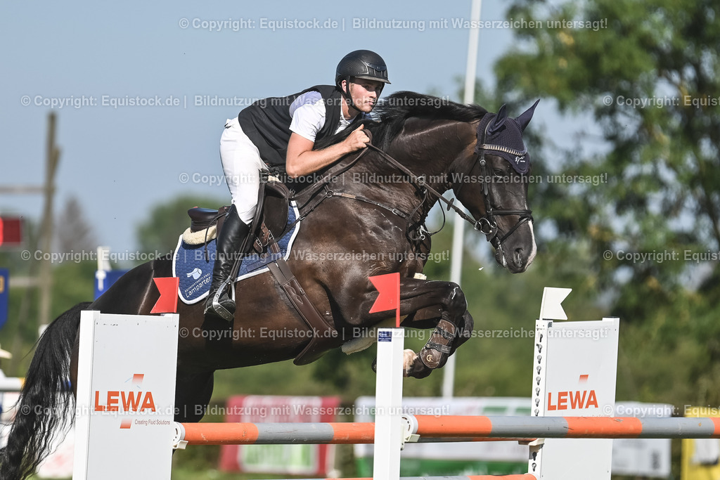 20230908_24_Springen_M_0044 | equistock