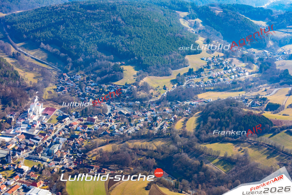 Das Luftbild der Stadt Weissenbrunn wurde 2019 vom Flugzeug heraus erstellt (keine Drohne) Aufnahmehöhe ca.400 Meter- hohe Auflösung- beste Druck-Qualität garantiert!