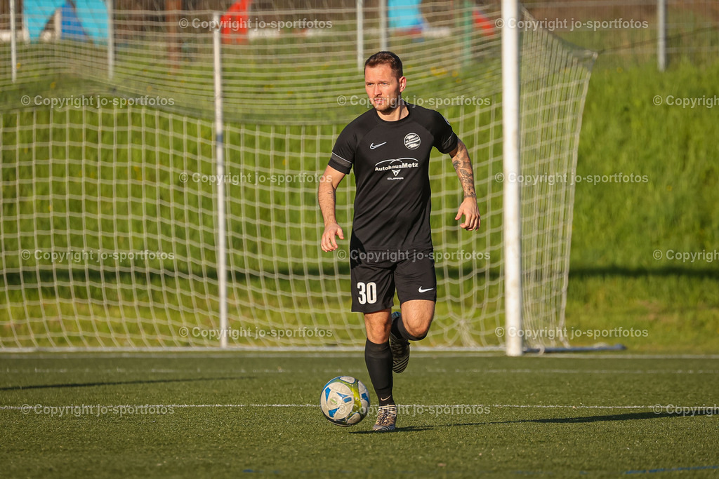 BQ3I2289 | 02.05.2023; Kreisliga C2 Dillenburg; Kunstrasenplatz Oberscheld; SV Oberscheld II - SG Ambach II; Ergebnis 3:4 (0:2)