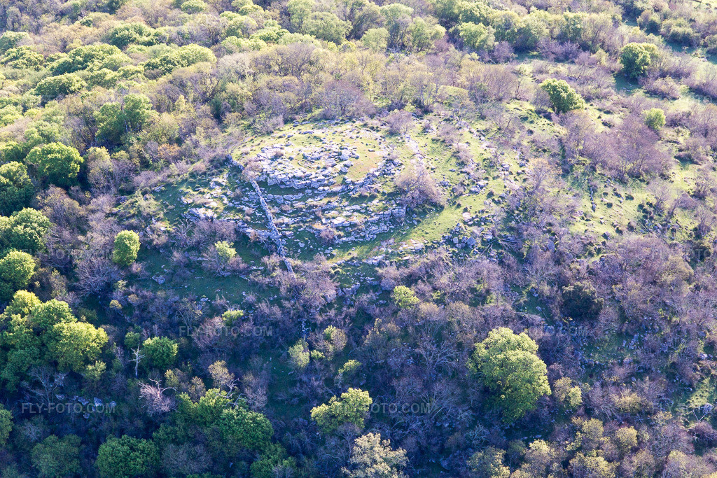Aerial view: View of the town in Valkarin in the state Gespanschaft Istrien, Croatia. – Photo: IMG_106336.jpg taken on 04/14/2018 by Werner Riehm/FLY-FOTO.com – Resolution of the original: 5472 x 3648 px