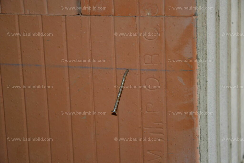 bib-lg07-mauerarbeiten-0186 | Nach LV-Leistungsgruppen sortierte Detailfotos über den Bau eines Hauses. Alle Hausbau-Bilder direkt vom Urheber und Autor der Website Haus-Selber-Bauen.com