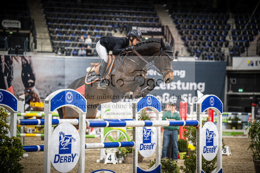 DOS_1682 | Entdecke hochwertige Reitturnierfotos von Foto Oger. Professionell, emotional und authentisch – jetzt Lieblingsmomente im Shop bestellen.Deutschlandweite Turnierfotografie. - Realisiert mit Pictrs.com