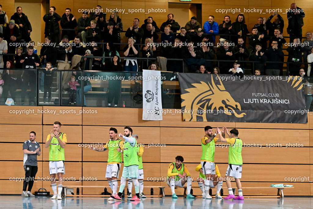 Carinthia Flamengo Futsal Club vs. FC Ljuti Krajisnici | Spielerbank FC Ljuti Krajisnici, Fans FC Ljuti Krajisnici, Carinthia Flamengo Futsal Club vs. FC Ljuti Krajisnici, Carinthia Flamengo Futsal Club vs. FC Ljuti Krajisnici am 05.01.2025 in Klagenfurt (Ballspielhalle Viktring), Austria, (Photo by Bernd Stefan)