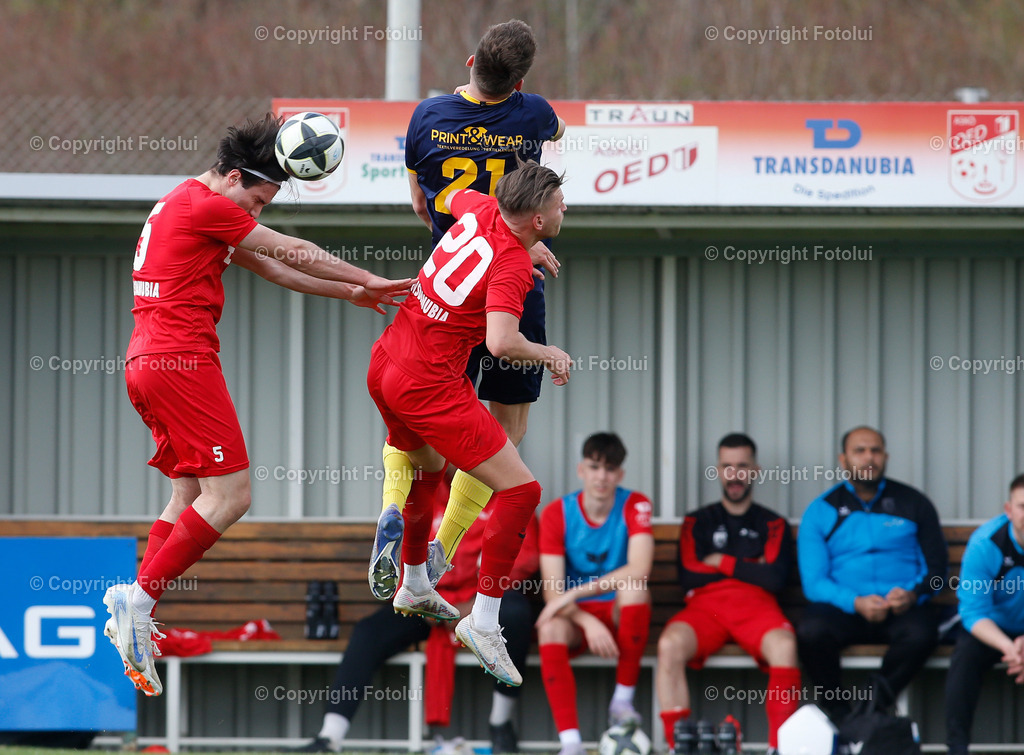 A_LUI_05052025_38 | SPORT,FUSSBALL LL.OST 05.04.2025 IM BILD: TUNAHAN SAHAN,MICHAEL LEONHARTSBERGER (BEIDE OEDT1B)-THOMAS TRENKWITZ (PUTZLEINSDORF) FOTO:  FOTOLUI