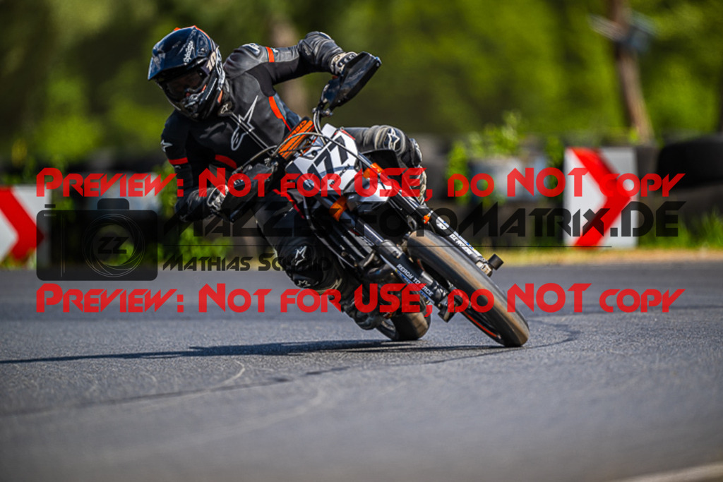 MaZZes_FotoMatrix_220528_1375 | Fotograf Mathias Schmid
Sportfotograf,
Eventfotograf,
Hochzeitsfotograf,
Portraitfotograf