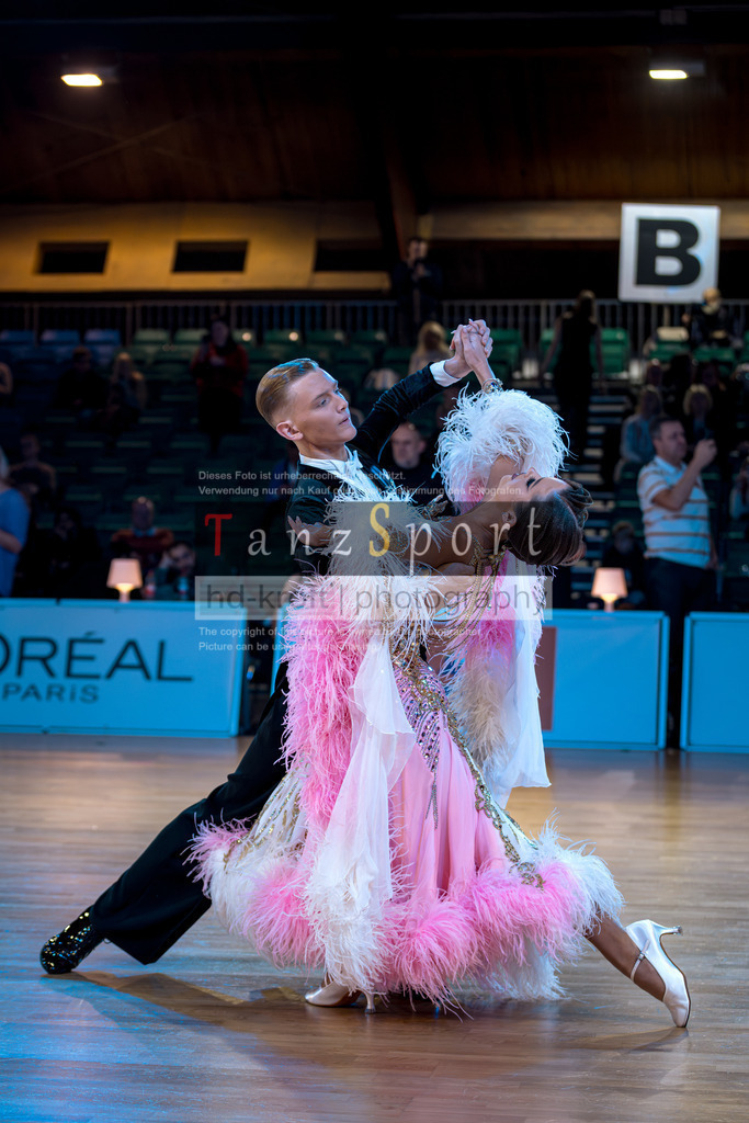 20251214_Baltic-Trophy_2732-2 | Tanzsportbilder, Standardtanz, Lateintanz, WDSF, DTV, LTVB, dancecomp, goc, hessen tanzt, blaues band der spree, walzer, tango, wiener walzer, slowfox, quickstepp, samba, rumba, cha-cha-cha, paso doble. jive, hd-kroft photography, turniertanzsport