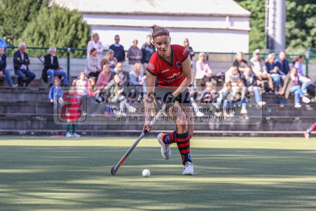 MJ_2022-09-25_HTCU-BHC-59 | Judith Bock (Berliner HC #5), Uhlenhorst Mülheim - Berliner HC am 25.9.2022 im Waldstadion, Mülheim a. d. Ruhr