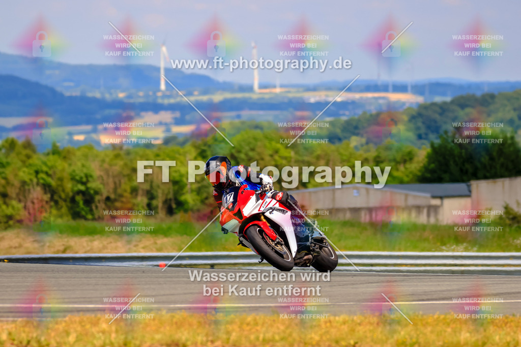 _TCM5340 | Hier findet Ihr Bilder von Touristenfahrten auf der Nürburgring Nordschleife oder von anderen Veranstaltungen die ich besucht habe. Viel Spass beim Durch Schauen 