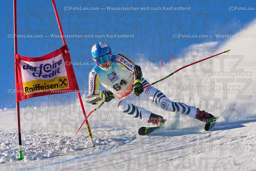 ALP4187_MASTERS-Cup_GS-A Herrn_Doerner Wolfgang | (C)FotoLois.com, Alois Spandl. FIS Masters-Cup Wildschönau, Giant Slalom auf der Piste Schatzberg GS, Siegerehrung auf dem Dorfplatz Niederau, Sa 13. Januar 2024.