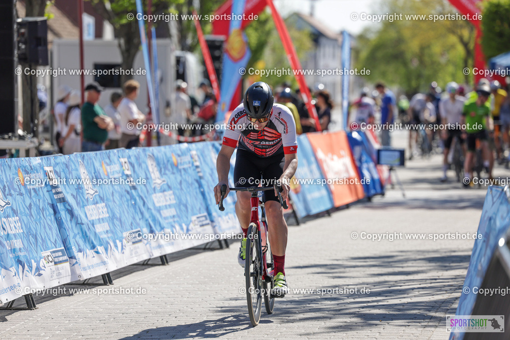 VJ__5344 | Neusiedlersee Radmarathon 2026@sportshot_your_pictrs #yourpictures#roadtowm2029 #nrm #neusiedlerseeradmarathon #neusiedlersee #neusiedlerseetourismus #burgenland #mörbisch #nrm26 #burgenlandtourismus #voglundco #poweredbyburgenlandtourismus #radsport #rad #marathon #ucigranfondo #visitburgenland #ucigranfondoworldseries