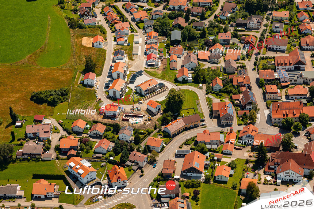 Das Luftbild zeigt : Kimratshofen Altusried - Die Luftaufnahme wurde 2024 vom UL-Flugzeug aus erstellt ( keine Drohne ) - Hochauflösende Luftaufnahme - Für grossformatige Ausdrucke geeignet. Die Geschenkidee !Mit Lizenz und Bildrechte bestellbar