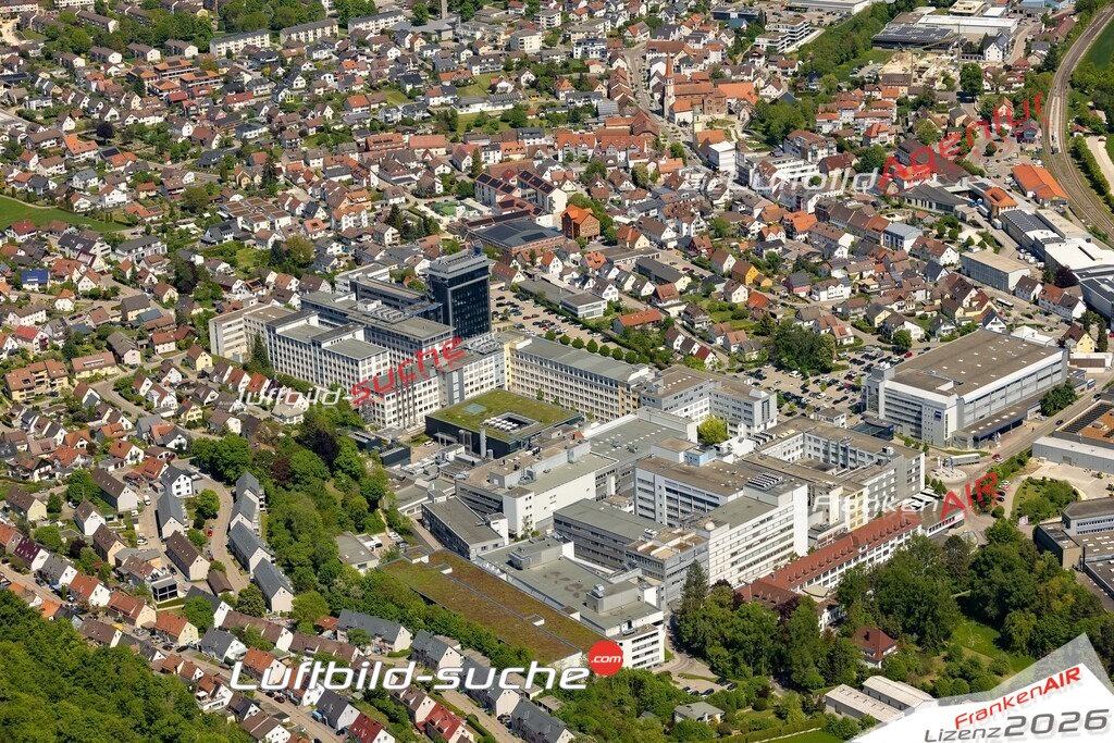 Luftaufnahme der Stadt Oberkochen - Die Luftaufnahme wurde 2025 vom UL-Flugzeug heraus erstellt ( keine Drohne ) - Hochauflösende Luftaufnahme - für professionelle Ausdrucke geeignet. Die Geschenkidee !Mit Lizenz und Bildrechte bestellbar