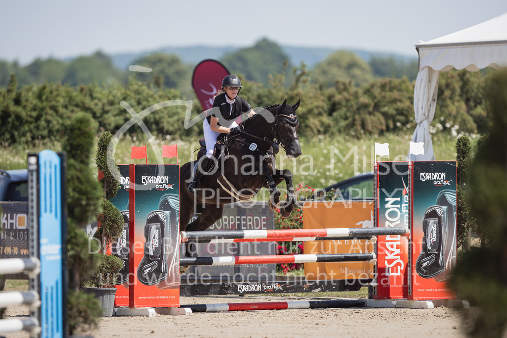 230625_PfSpTa_A1-Stil-331 | Deine schönsten Turniermomente als professionelle Fotos! Entdecke hochwertige Pferdesport-Fotografie im Online-Shop. Jetzt Fotos finden & bestellen!