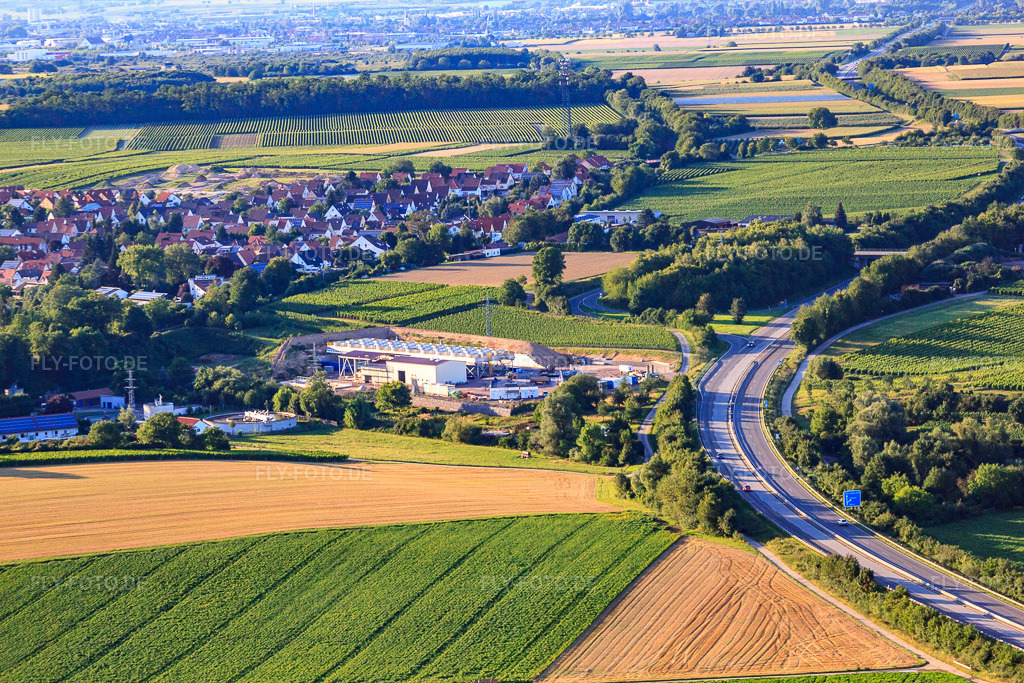 Luftbild: Geothermieanlage der Pfalzwerke geofuture GmbH bei Insheim an der A65 in Insheim im Bundesland Rheinland-Pfalz in Deutschland. Foto: IMG_51015.jpg vom 22.07.2012 durch Werner Riehm/FLY-FOTO.de