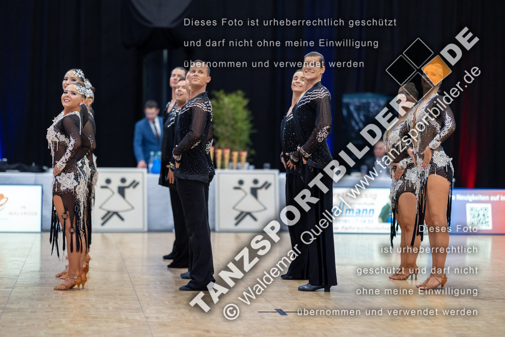 20230415-11213 | Hier finden Sie Tanz Bilder vom Latein und Standard Formationen tanzen. Sportbilder vom Tanzsport. Schöne Fotos und von Weltmeisterschaft, Europameisterschaft, Bundesliga, Regionalliga, Oberliga und Landesliga sowie von GOC Stuttgart, DanceComp, WM Bremen