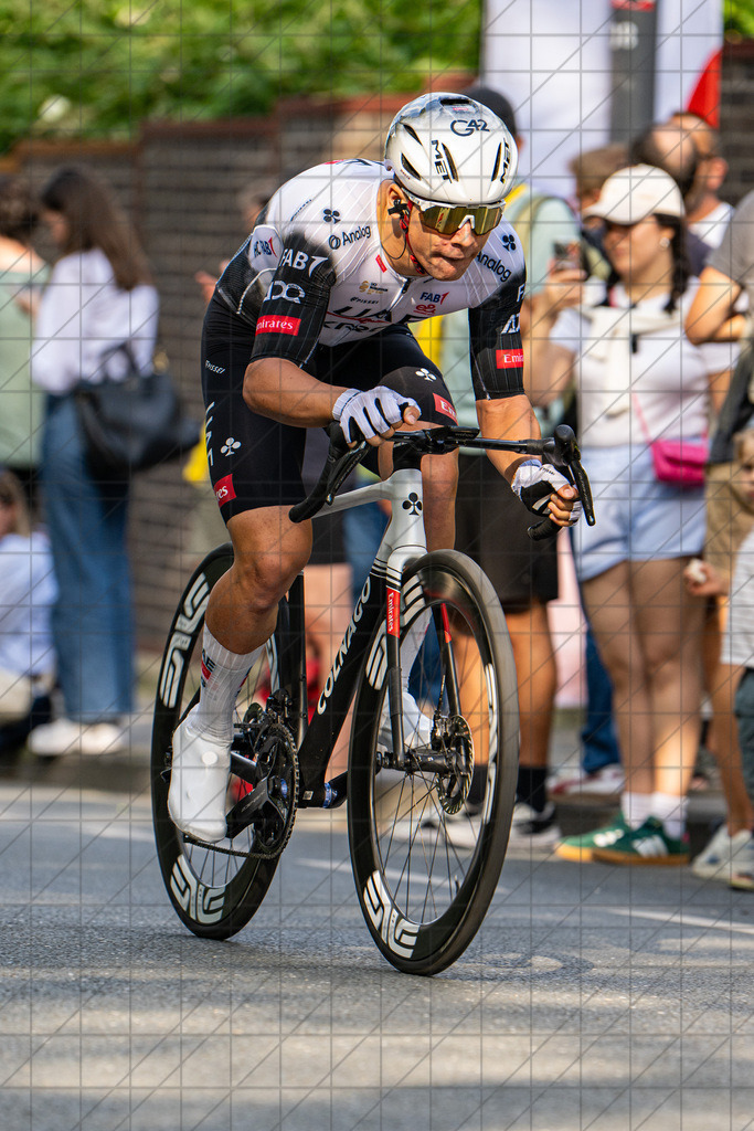 DeutschlandTour 2025 | Prolog  | STELLA Davide (UAE Team Emirates) //  20.08.25: DeutschlandTour 2025 | Prolog  / Essen / Deutschland  //   CREDIT:www.bullenfotos.de, Martin König, Hörner Weg 40, D-49078 Osnabrück, +4917663732967 // Nutzung und Weitergabe nur zu den vereinbarten Zwecken. Presseanfragen an Ersteller. Alle Rechte beim Ersteller. Honorierung nach MFM. - Realisiert mit Pictrs.com