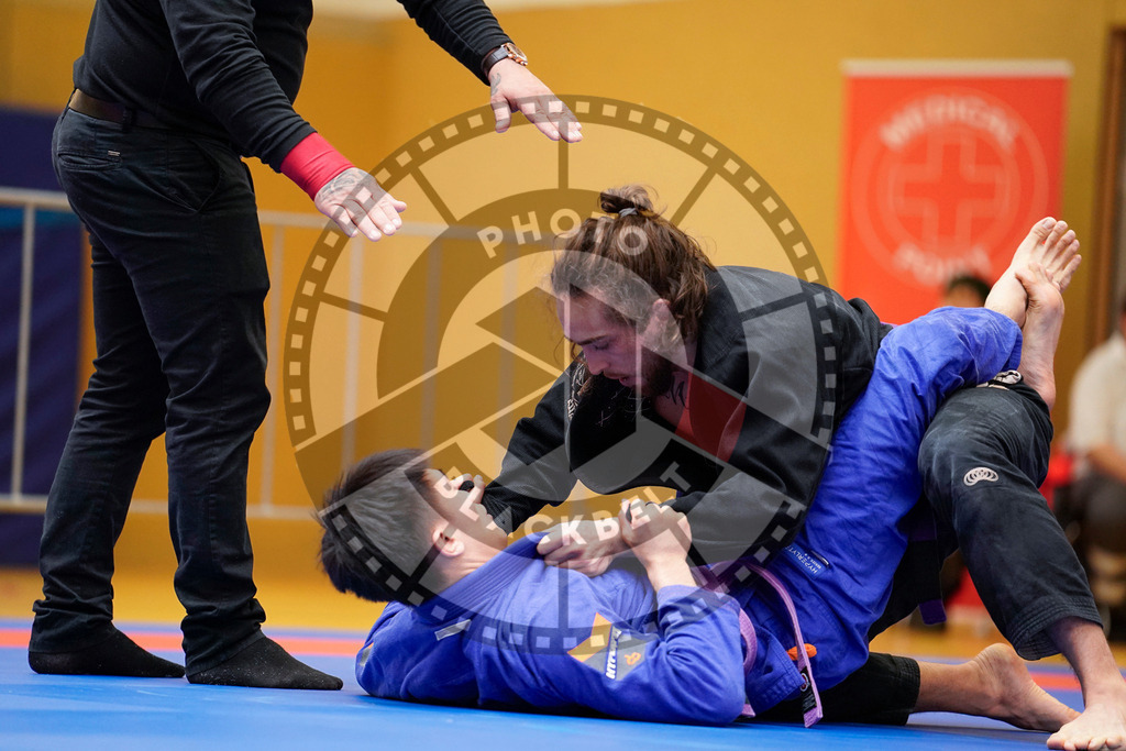20240203PBB08900 | Fighters compete during the Brazilian Jiu-Jitsu Championship of the AJP Tour in Maintal by Frankfurt am Main, Germany, on February 2, 2024.