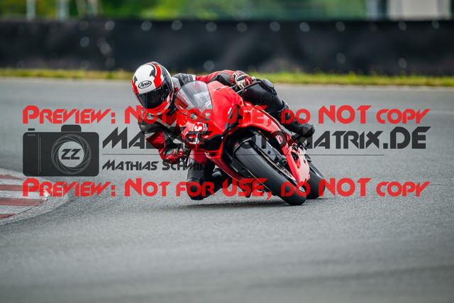 MaZZes_FotoMatrix_240724_6007705_3367 | ROT