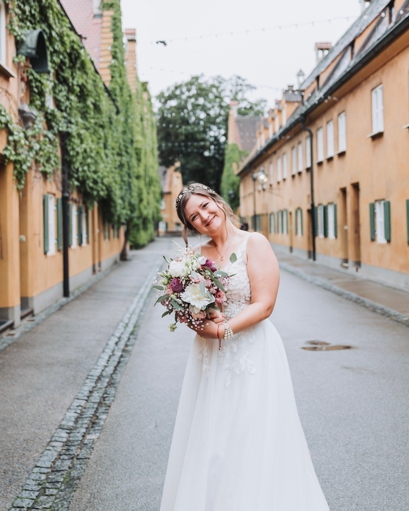 9F83C781-4B91-47B4-8B5F-287E475B2CED | jessicathompsonphotography - Realisiert mit Pictrs.com