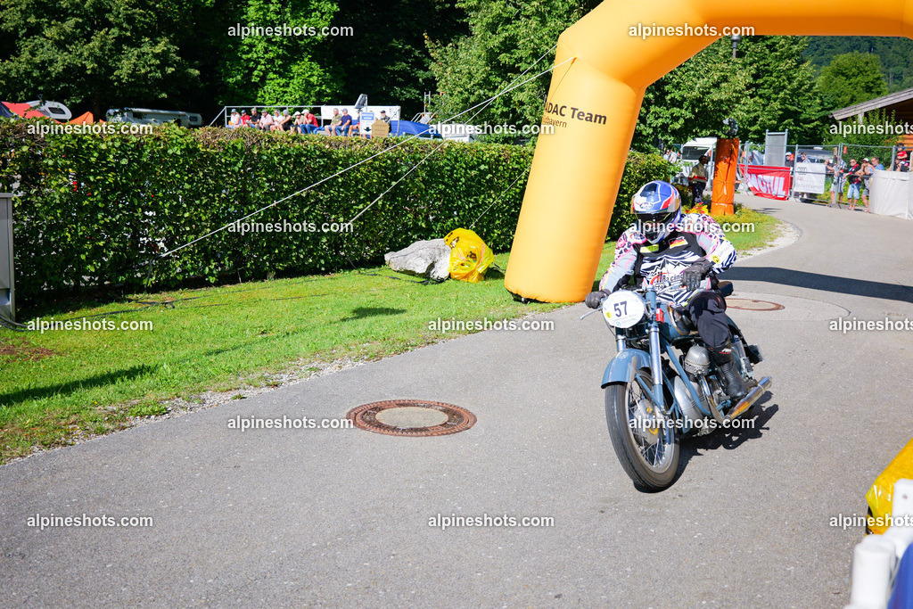 P1025786 | Erleben Sie atemberaubende, hochqualitative Fotos Ihrer Fahrt entlang der malerischen Alpenstraßen. Besuchen Sie alpineshots.com, um professionelle Aufnahmen Ihrer unvergesslichen Reise zu finden und zu kaufen - Realisiert mit Pictrs.com