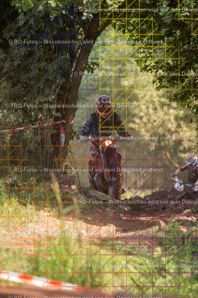 Wolfshausen 4 Lauf -553 | Sportfotografie von RO-Fotos: Motorsport, Motocross, Enduro, Laufveranstaltungen und Triathlon. Professionelle Fotos von Sportlern und Events. - Realisiert mit Pictrs.com