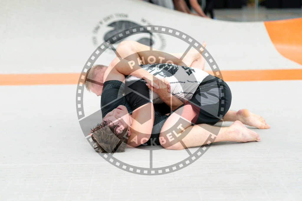 20240915PBB4324 | Athletes compete during the Grappling Industries’ grappling and Brazilian jiu-jitsu competition in Berlin, on September 15, 2024.