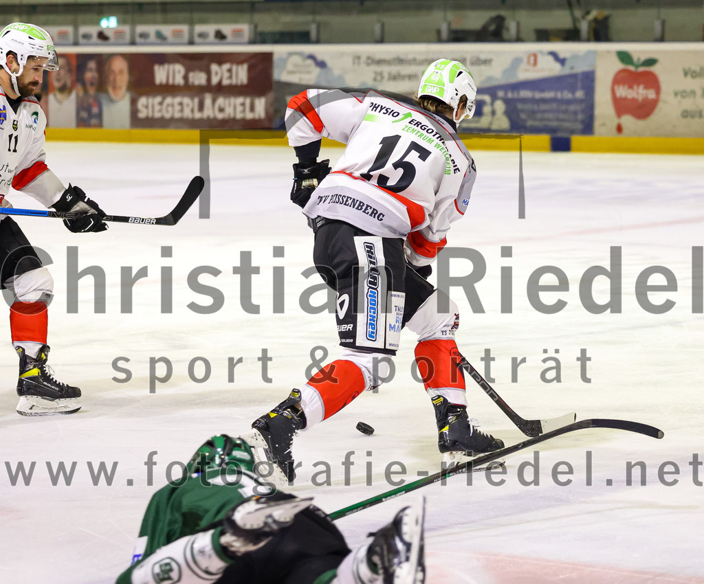 2023-10-29_020_TSV_Erding_gegen_TSV_Peissenberg | Erding, Deutschland, 29.10.2023:
Eishockey, Bayernliga Vorrunde 2023 / 2024, 5. Spieltag, TSV Erding gegen TSV Peißenberg, Endergebnis: 

Ryan Murphy (TSV Peissenberg, #15)

Foto: Christian Riedel / fotografie-riedel.net