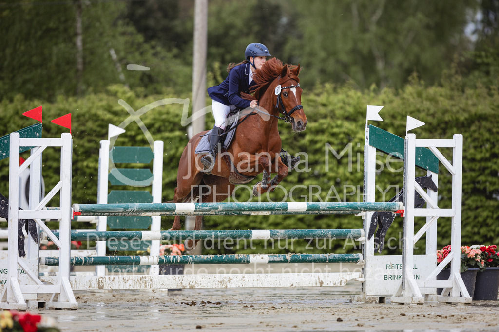 240426_Olfen-Vinnum_PonyTrophy-321 | Deine schönsten Turniermomente als professionelle Fotos! Entdecke hochwertige Pferdesport-Fotografie im Online-Shop. Jetzt Fotos finden & bestellen!