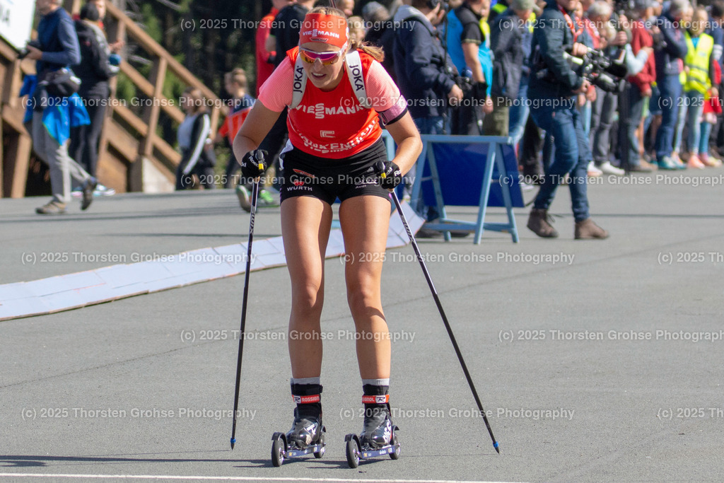 Deutsche Meisterschaften Biathlon 2018 | Deutsche Meisterschaften Biathlon 2018, Massenstart Frauen am 15.09.2018 in der DKB SKI ARENA in Oberhof, (Deutschland)

Bild: Luise Kummer vom SV Frankenhain / BwO (5) - Realisiert mit Pictrs.com