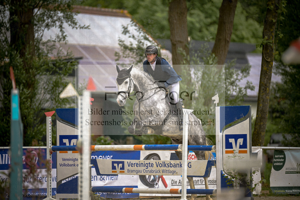 20240505-DOS_0122 | Entdecke hochwertige Reitturnierfotos von Foto Oger. Professionell, emotional und authentisch – jetzt Lieblingsmomente im Shop bestellen.Deutschlandweite Turnierfotografie. - Realisiert mit Pictrs.com