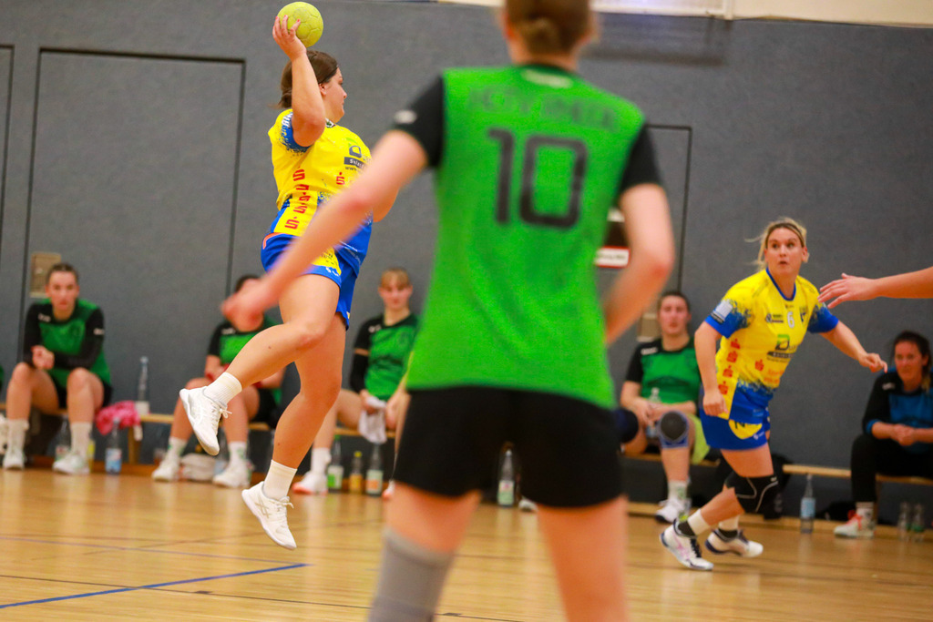 HcTvRhedeII_SvNeukirchen_150924_137 | Bildergalerie von Sport-Ereignissen aber auch von weiteren spannenden Dingen - nicht nur vom Niederrhein. In Anlehnung an den bekannten Spruch von Hanns Dieter Hüsch heißt das Motto: "Niederrhein ist überall".  - Realisiert mit Pictrs.com