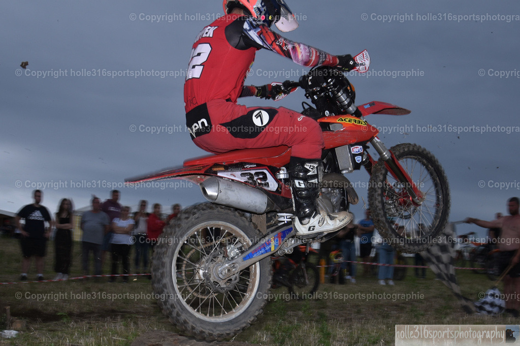 DSC_0251_01 (2) | Sportfotografie , Motorsport, Motoross, Reitsport, Mointainbike, Enduro,
Landschaft , Outdoor, Eventfotografie, Landschaft, Bilder online bestellen - Realisiert mit Pictrs.com