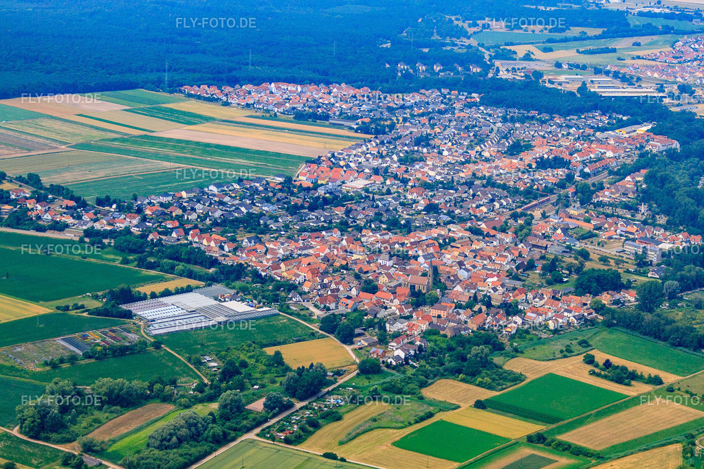 Ortsansicht aus Südosten | Luftbild: Ortsansicht aus Südosten im Ortsteil Sondernheim in Germersheim im Bundesland Rheinland-Pfalz in Deutschland. Foto: IMG_29777.jpg vom 02.07.2010 durch Werner Riehm/FLY-FOTO.de - Realisiert mit Pictrs.com