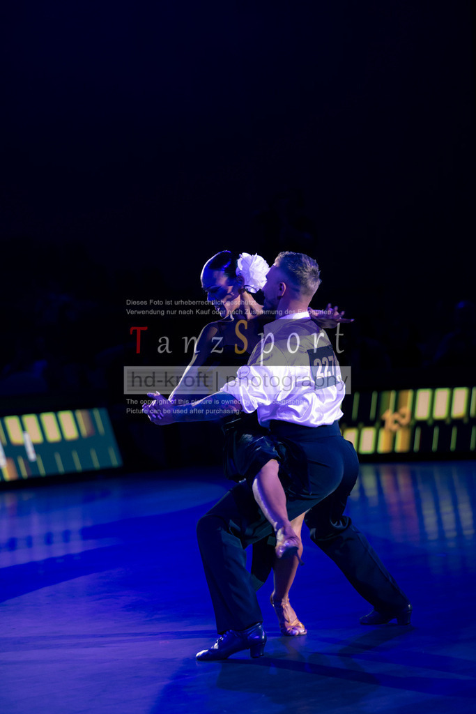 20251101_TGP_6323 | Tanzsportbilder, Standardtanz, Lateintanz, WDSF, DTV, LTVB, dancecomp, goc, hessen tanzt, blaues band der spree, walzer, tango, wiener walzer, slowfox, quickstepp, samba, rumba, cha-cha-cha, paso doble. jive, hd-kroft photography, turniertanzsport