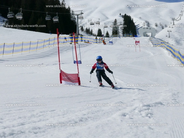 Julius (1) | Photos von der Skischule Warth - Realisiert mit Pictrs.com