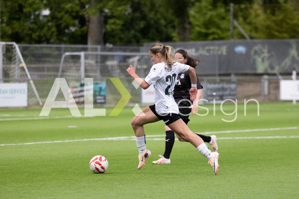 Fußball I Frauen I Saison 2025-2026 I Frauen 3. Liga | FVRZ Gruppe 2 | 18. Spieltag I Spielvereinigung Schaffhausen Damen 1 - Team Furttal Zürich I 17.05.2026 | Hochwertige Sportfotos kaufen & lizenzieren für Medien, Vereine, Agenturen & Sportler:innen. Entdecke professionelle Sportfotografie im Bildshop von Alexander Franzen. - Realisiert mit Pictrs.com