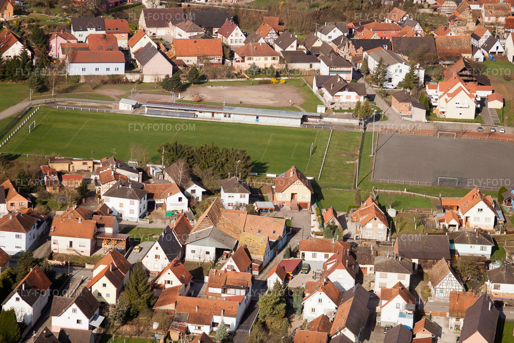 Aerial view: View of the town in Mothern in the state Bas-Rhin, France.Photo: IMG_25612.jpg taken on 04/02/2010 by Werner Riehm/FLY-FOTO.comResolution of the original: 4752 x 3168 px