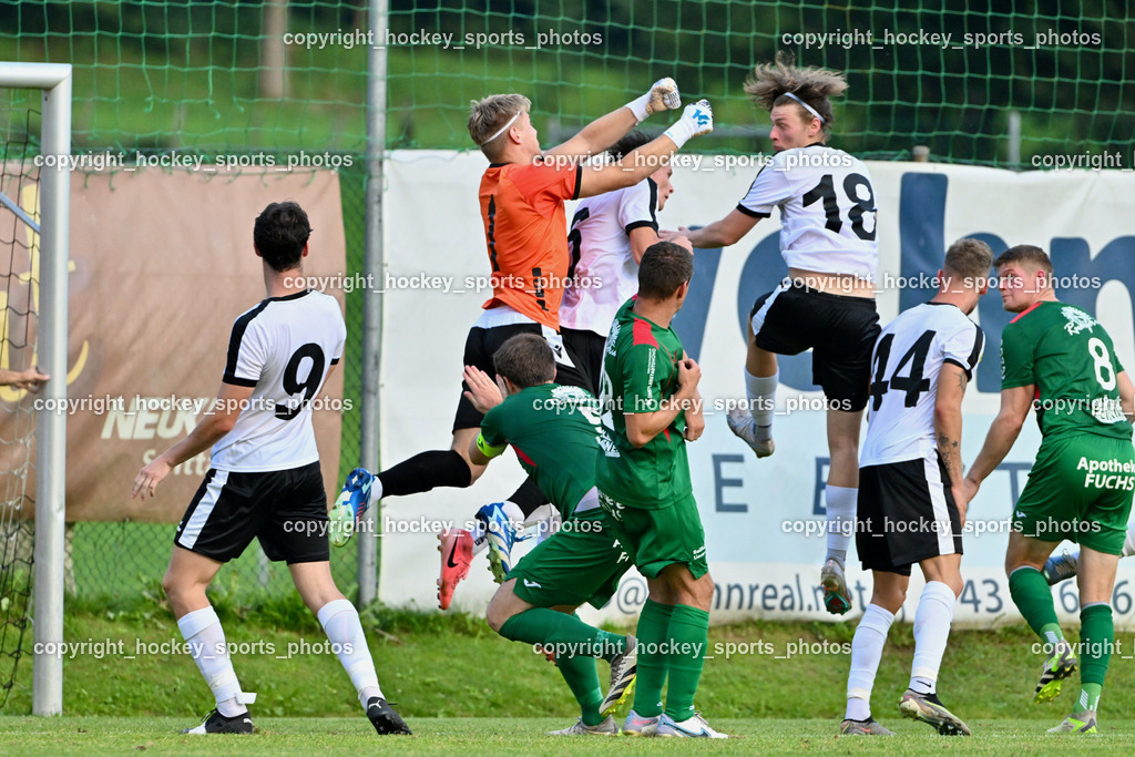 FC Gmünd vs. SV Spittal 1921 | #9 Samuel Müllmann SV Spittal, #1 Niklas Schmied SV Spittal, #5 Christian Preiml FC Gmünd, #6 Tristan Brükk SV Spittal, #18 Kristijan Jelic SV Spittal, #44 Miha Kostanjsek SV Spittal, #8 Domenik Steiner FC Gmünd, FC Gmünd vs. SV Spittal 1921, FC Gmünd vs. SV Spittal 1921 am 27.08.2024 in Gmünd (Sportplatz Karnerau), Austria, (Photo by Bernd Stefan)