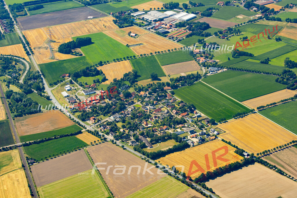 Aktuelles Luftbild von  Marl - Die Luftaufnahme wurde 2022 mittels UL-Flugzeug erstellt ( keine Drohne ) - hochauflösende Kamera-Systeme von  Canon -Beste Qualität - Für grossformatige Ausdrucke geeignet. Die Geschenkidee !