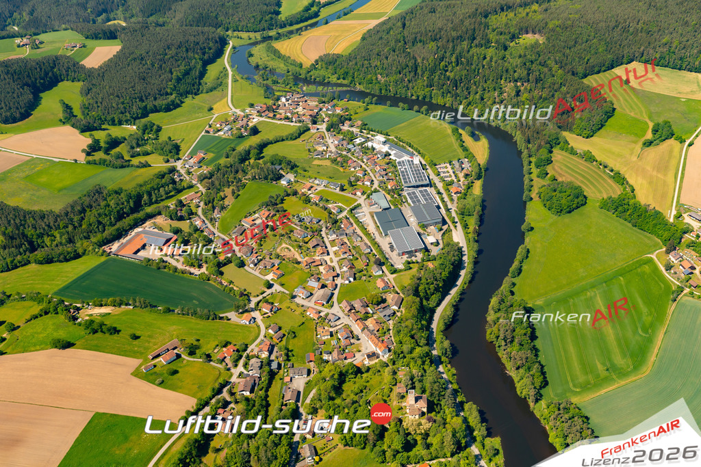 Das Luftbild zeigt : Regenpeilstein Roding - Die Luftaufnahme wurde 2024 vom UL-Flugzeug aus erstellt ( keine Drohne ) - Hochauflösende Luftaufnahme - Für grossformatige Ausdrucke geeignet. Die Geschenkidee !Mit Lizenz und Bildrechte bestellbar