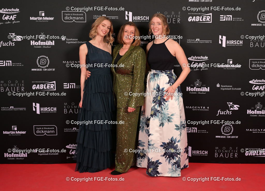 20240128-fge-fotos-0467 | Hofball der FGE am 28.01.2024 im Alten Stadttheater in Eichstätt. - Realisiert mit Pictrs.com