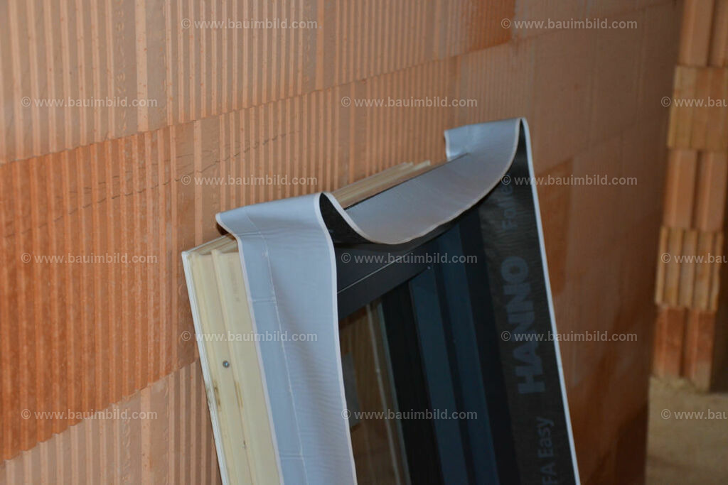 bib-lg14-fenster-0023 | Nach LV-Leistungsgruppen sortierte Detailfotos über den Bau eines Hauses. Alle Hausbau-Bilder direkt vom Urheber und Autor der Website Haus-Selber-Bauen.com