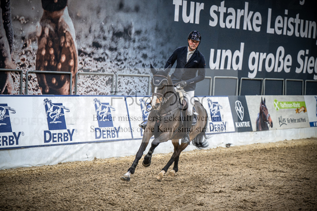 DOS_3062 | Entdecke hochwertige Reitturnierfotos von Foto Oger. Professionell, emotional und authentisch – jetzt Lieblingsmomente im Shop bestellen.Deutschlandweite Turnierfotografie. - Realisiert mit Pictrs.com