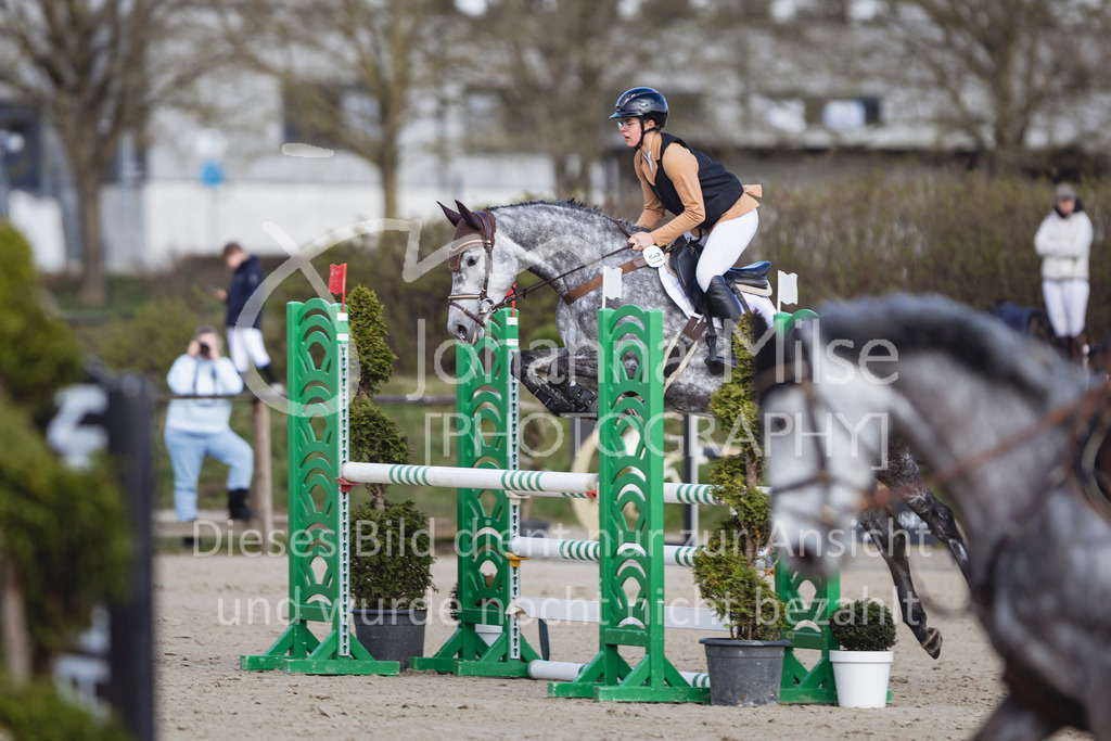 260404_Fruehlingsfest_SprPf-L-247 | Deine schönsten Turniermomente als professionelle Fotos! Entdecke hochwertige Pferdesport-Fotografie im Online-Shop. Jetzt Fotos finden & bestellen!