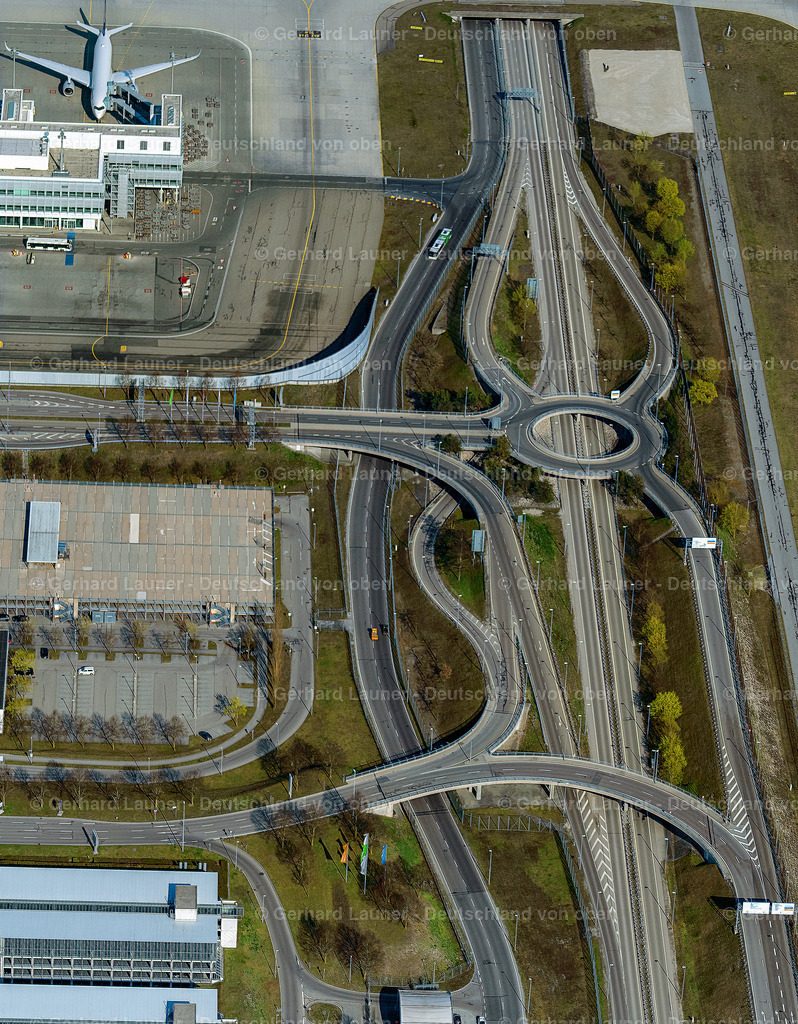 4022935 | Verkehrsführung am Franz-Josef-Strauss-Flughafen, München