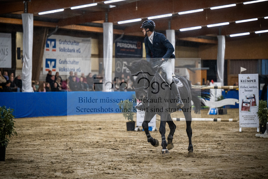 DOS_1534 | Entdecke hochwertige Reitturnierfotos von Foto Oger. Professionell, emotional und authentisch – jetzt Lieblingsmomente im Shop bestellen.Deutschlandweite Turnierfotografie. - Realisiert mit Pictrs.com