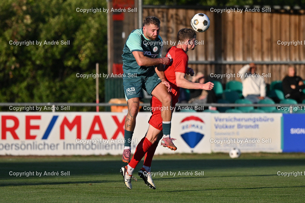 PSV Neumünster vs TSB Flensburg | Ben Luca Nohns (PSV #9) vs Jon Jessen (TSB #4) / Fußball-Oberliga Männer 2026/2027 / PSV Neumünster vs TSB Flensburg / PSV Stadion Platz A / Neumünster / 07.08.26 - Realisiert mit Pictrs.com
