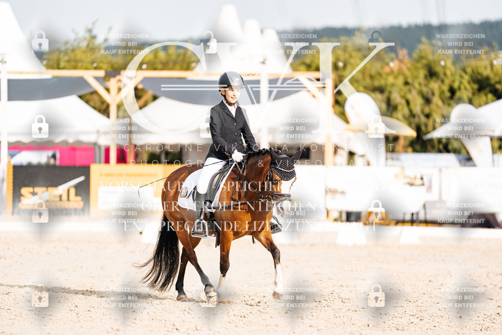 CK904173 | Turnierfotografie Pferdefotografie Trier Rheinland-Pfalz Pferdesport Reitsport Tierfotografie Sportfotografie Pferdevideo Pferdevideografie Equestrianvideography equestrianphotography  - Realisiert mit Pictrs.com