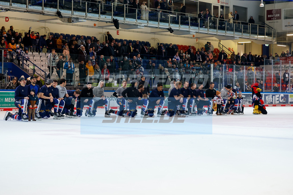 Iserlohn Roosters - Duesseldorfer EG | 
DEL: Iserlohn Roosters - Duesseldorfer EG - Realisiert mit Pictrs.com