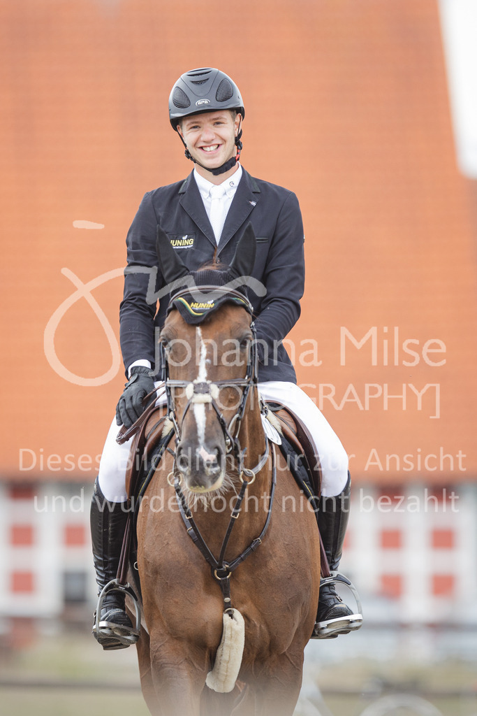 220611_LüPfSpTa_Youngster-S-549 | Lützower Pferdesporttage
Springprüfung Kl. S*
Youngster
11.06.2022